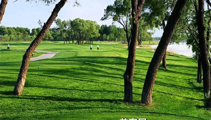 北京观唐高尔夫俱乐部  开业时间:2004-01-01 球场风格:湖泊